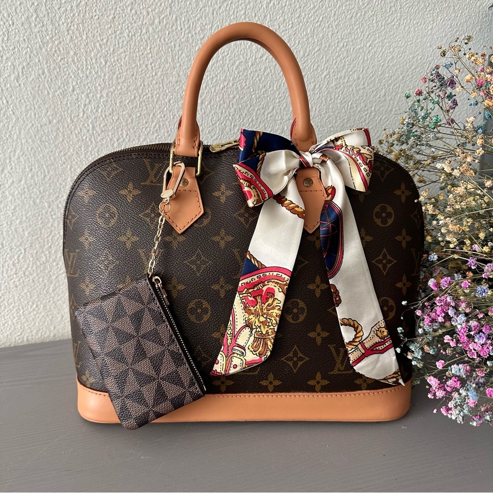 🌷AUTHENTIC Louis Vuitton Alma PM🌷 - Picture 1 of 13